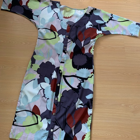 Diane von Furstenburg 100% Silk Dress Size 2 - Picture 2 of 14